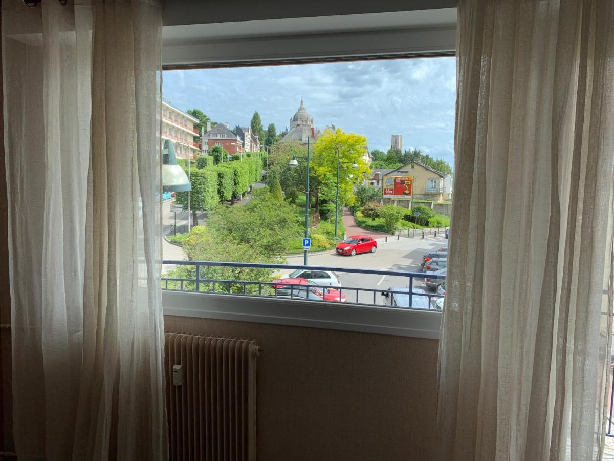 Apartamento Au Coeur De Lisieux 83 M2 Et Vue Sur La Basilique Exterior foto
